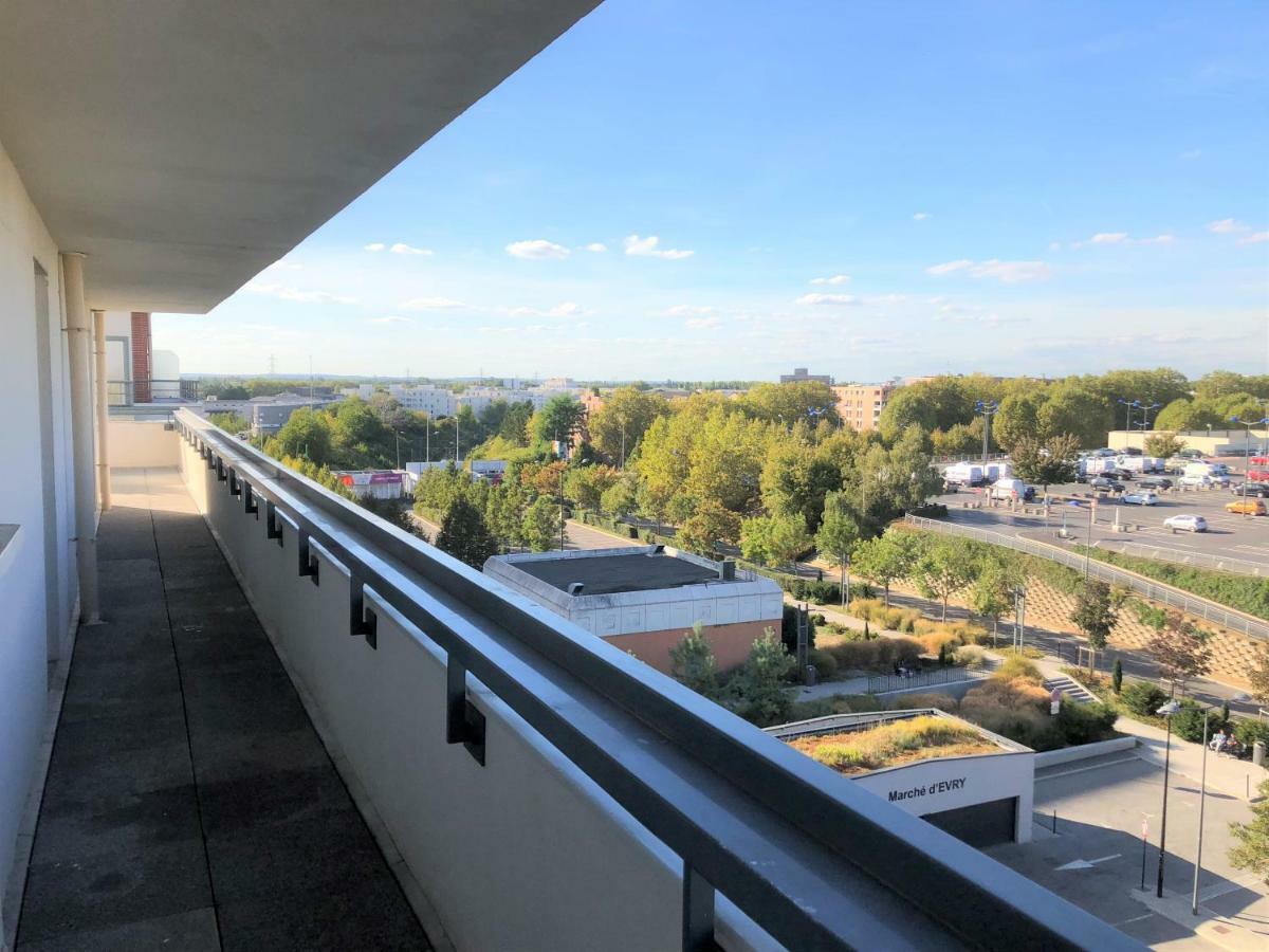 Bel Appartement De 2 Chambres A 40 Min De Paris Courcouronnes Ngoại thất bức ảnh